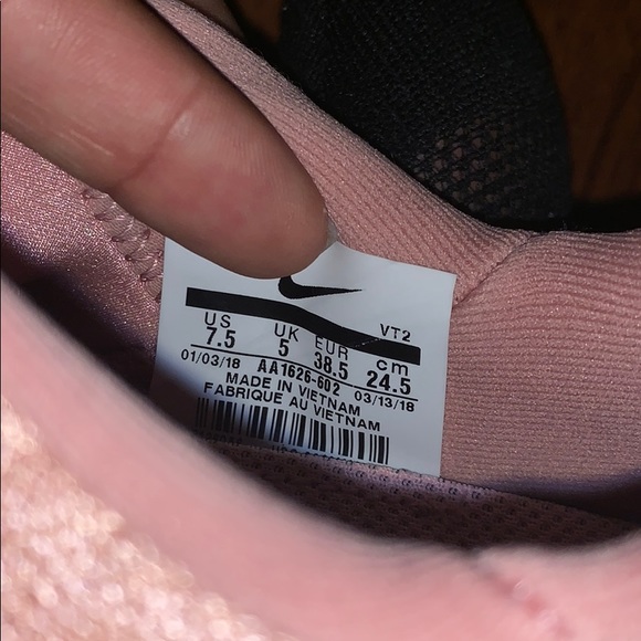 Woman\'s Nike Legend React